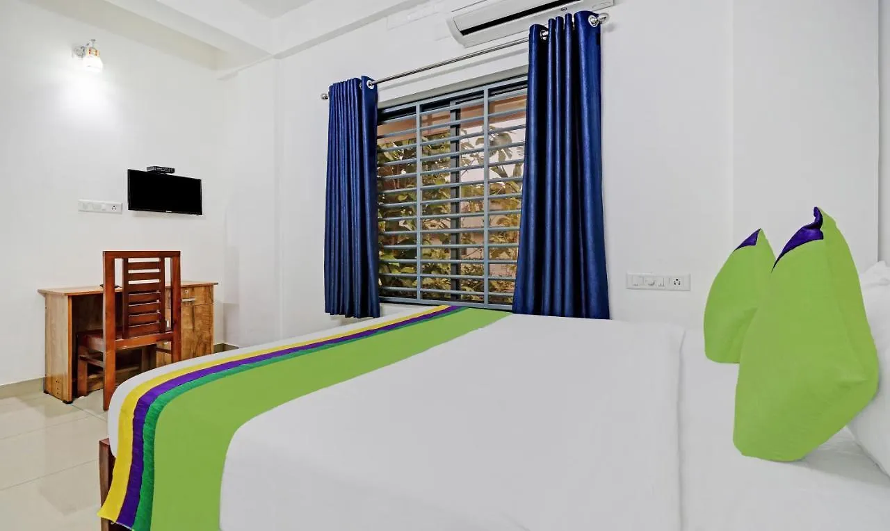 Nirupama,Hotel Aluva 700 Mtr From Aluva Railway Station Alwaye 3*,
