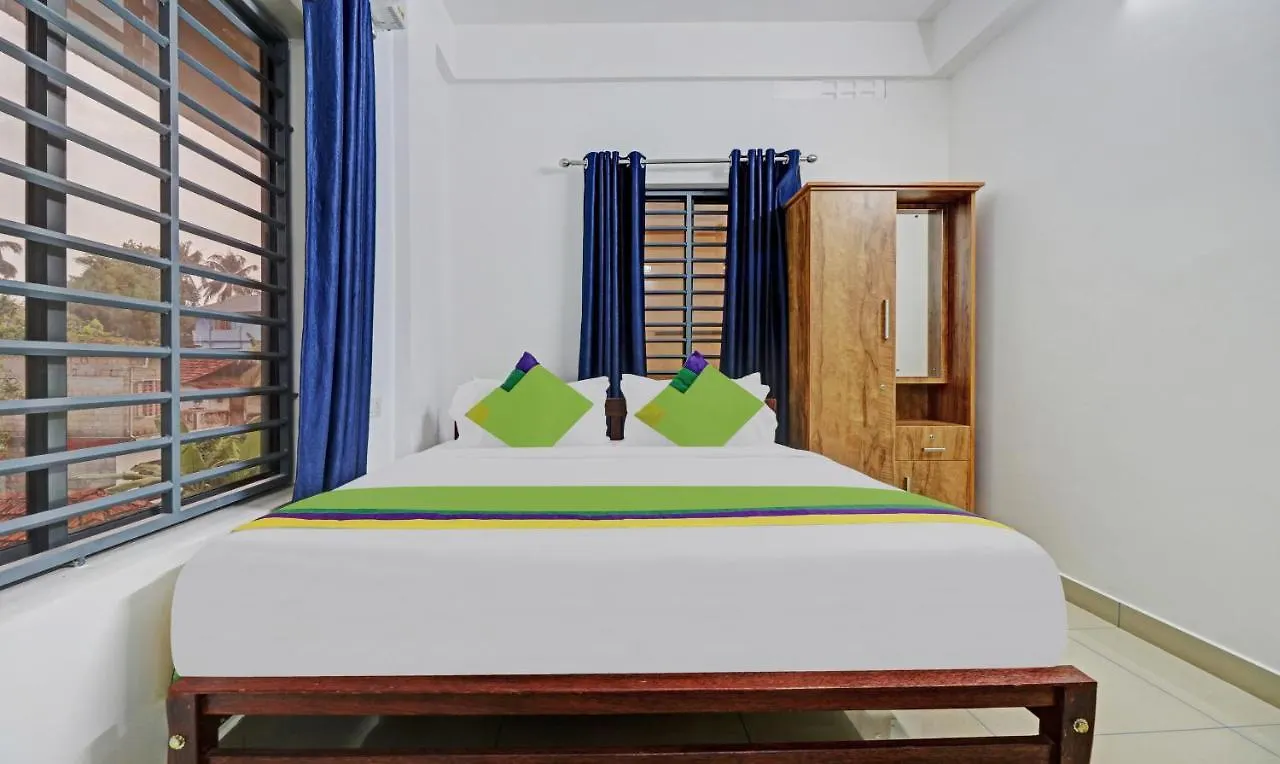 *** Hotel Nirupama,Hotel Aluva 700 Mtr From Aluva Railway Station Alwaye India