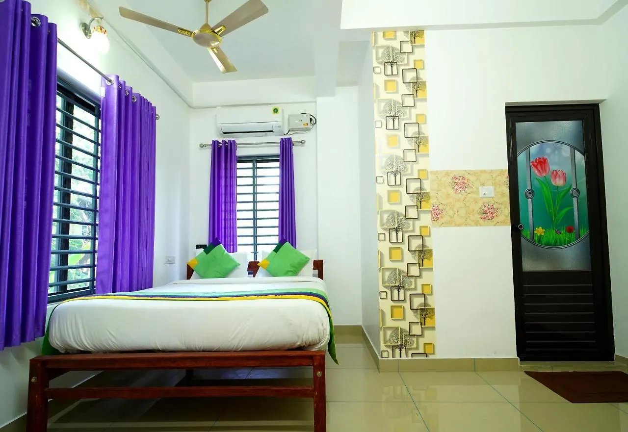 *** Hotel Nirupama,Hotel Aluva 700 Mtr From Aluva Railway Station Alwaye India
